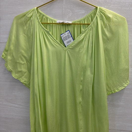 Red Haute Green Silky Short Sleeve Top Medium