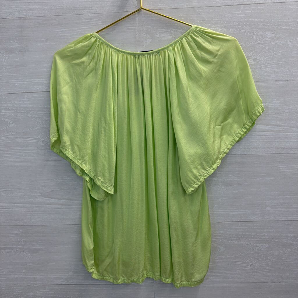 Red Haute Green Silky Short Sleeve Top Medium