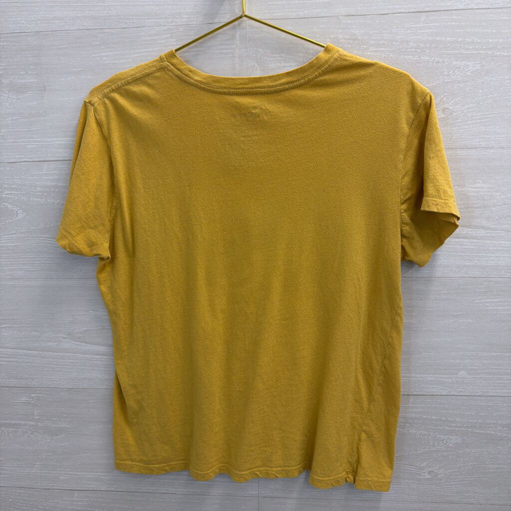 Disney Yellow Winnie The Pooh Short Sleeve Graphic Tee Medium