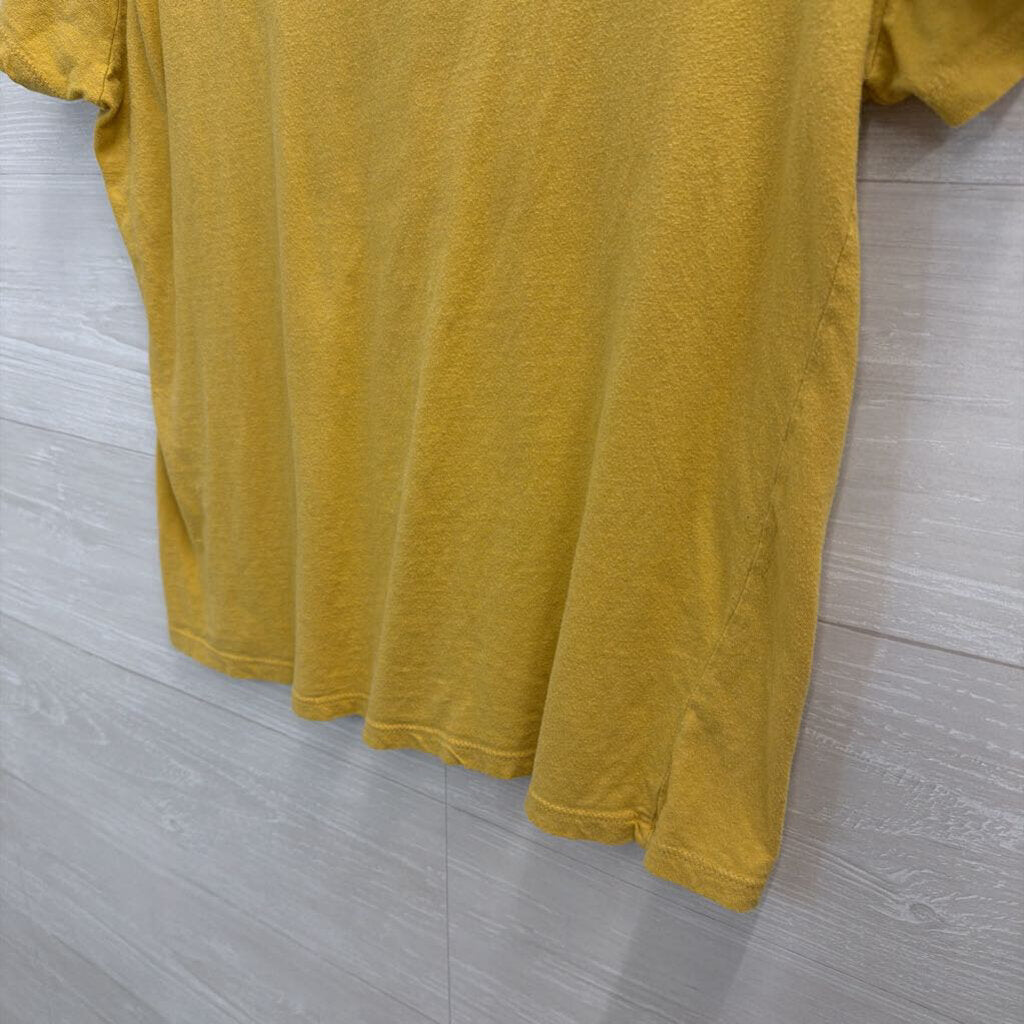 Disney Yellow Winnie The Pooh Short Sleeve Graphic Tee Medium