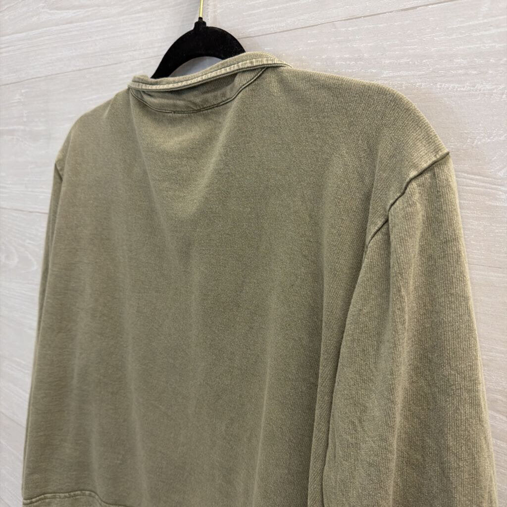 Solitaire Green Long Sleeve Front Pocket Button Front Top Small