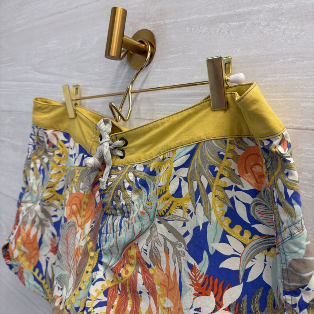 Patagonia White/ Multi Print Athletic Shorts 8