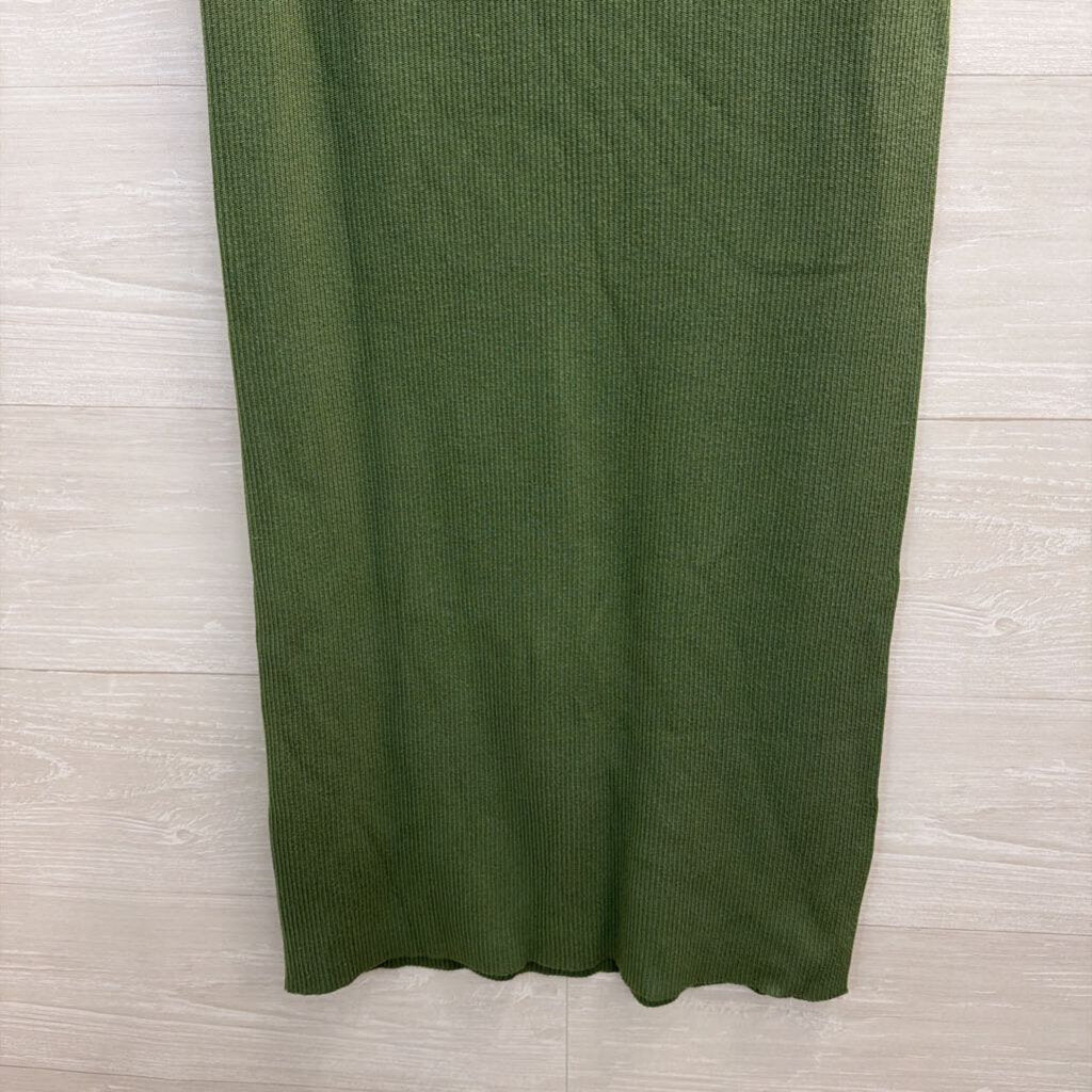 Abercrombie and Fitch Green Ribbed Knit Maxi Skirt Medium Petite
