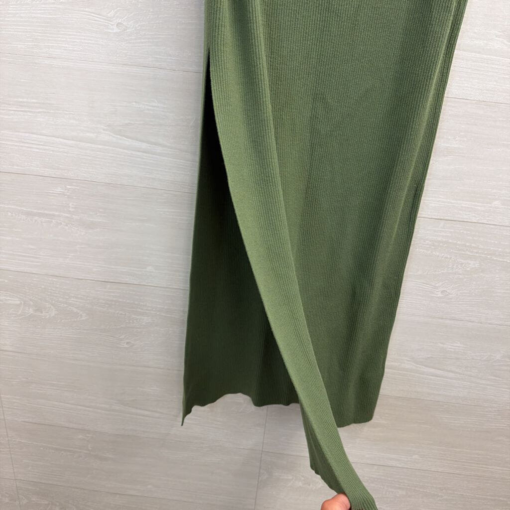 Abercrombie and Fitch Green Ribbed Knit Maxi Skirt Medium Petite