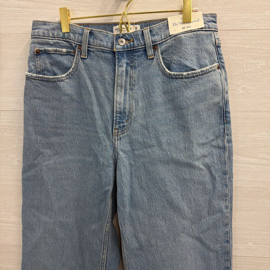 Abercrombie and Fitch Light Wash The 90s Relaxed High Rise Jeans 30 Short
