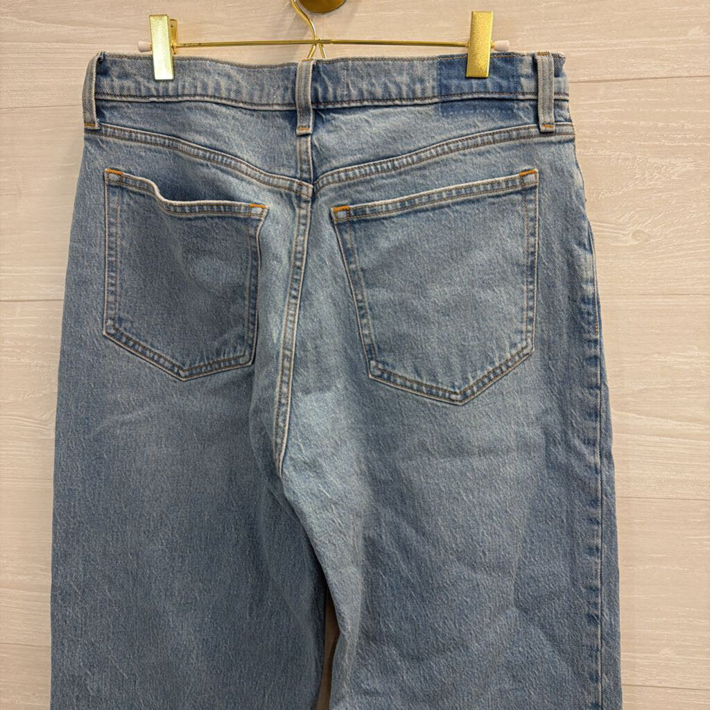 Abercrombie and Fitch Light Wash The 90s Relaxed High Rise Jeans 30 Short