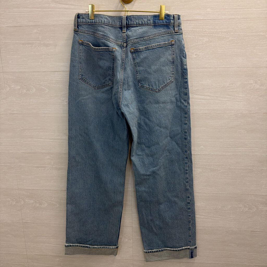 Abercrombie and Fitch Light Wash The 90s Relaxed High Rise Jeans 30 Short