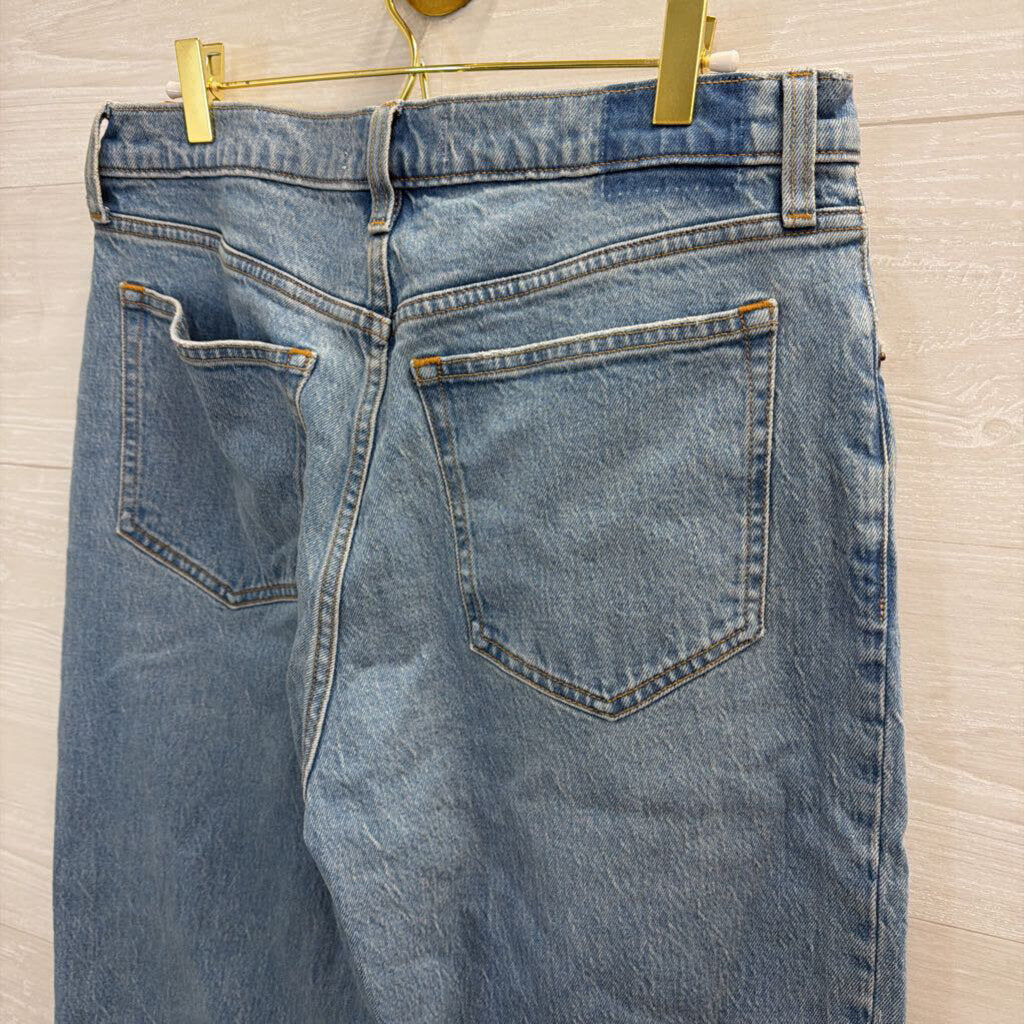 Abercrombie and Fitch Light Wash The 90s Relaxed High Rise Jeans 30 Short