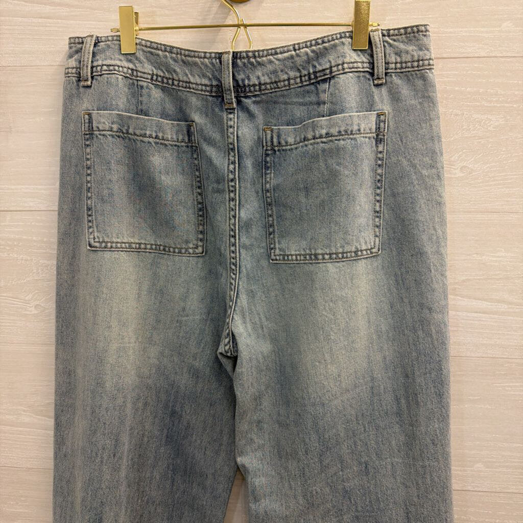 Prosperity Light Wash Wide Leg Denim Jeans 31