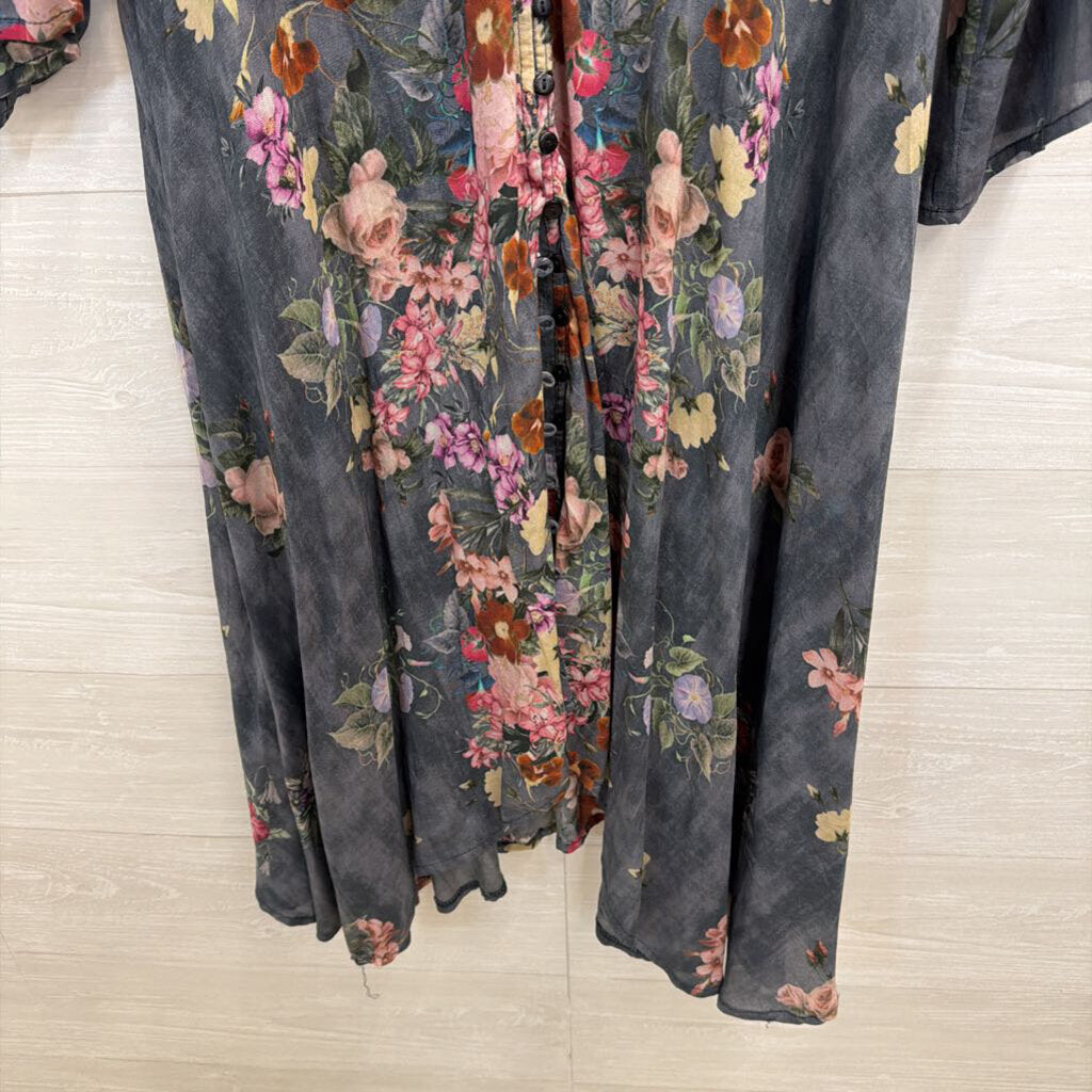 Feathers by Tolani Grey/ Multi Floral Print Long Sleeve Button Front Midi Dress Small