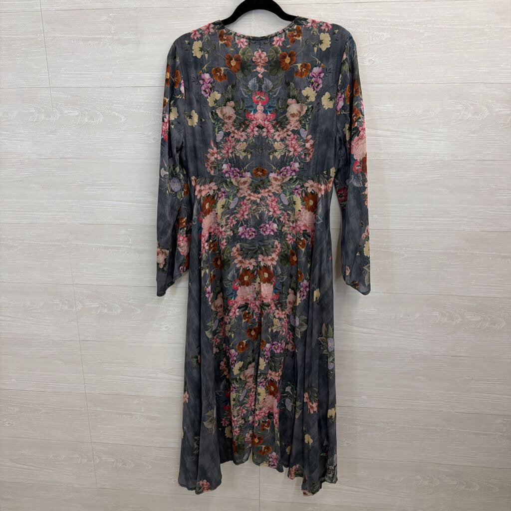 Feathers by Tolani Grey/ Multi Floral Print Long Sleeve Button Front Midi Dress Small