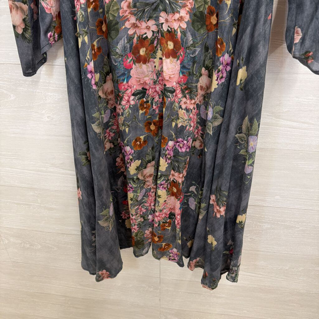 Feathers by Tolani Grey/ Multi Floral Print Long Sleeve Button Front Midi Dress Small