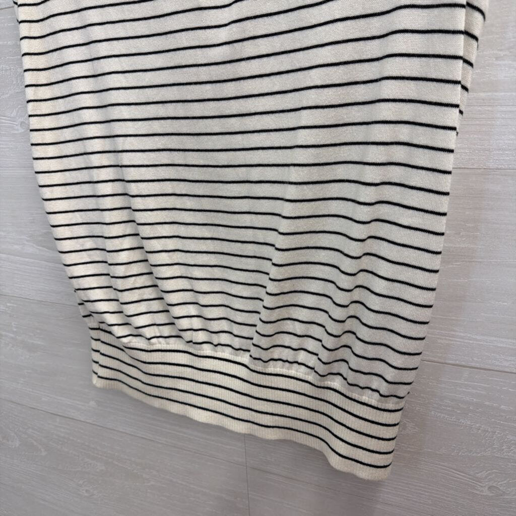 Banana Republic White/ Black Striped Knit Short Sleeve Top Small