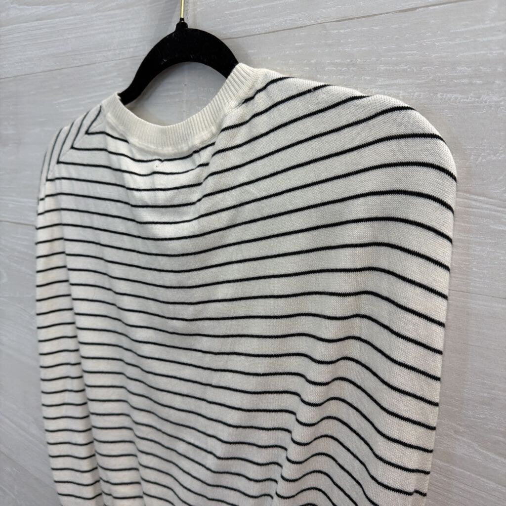 Banana Republic White/ Black Striped Knit Short Sleeve Top Small
