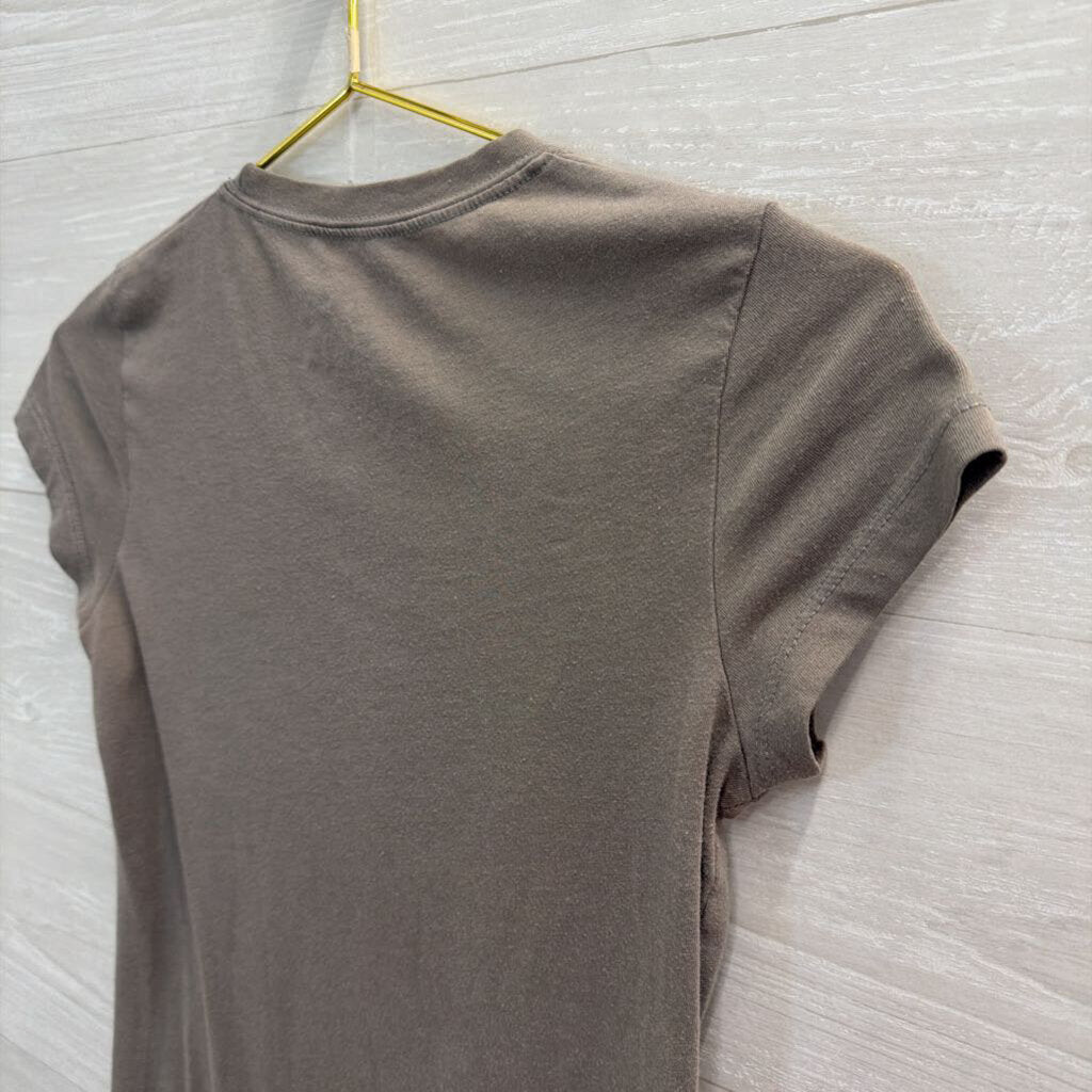 Grey/ Yellow Pokemon Short Sleeve Graphic Tee Medium