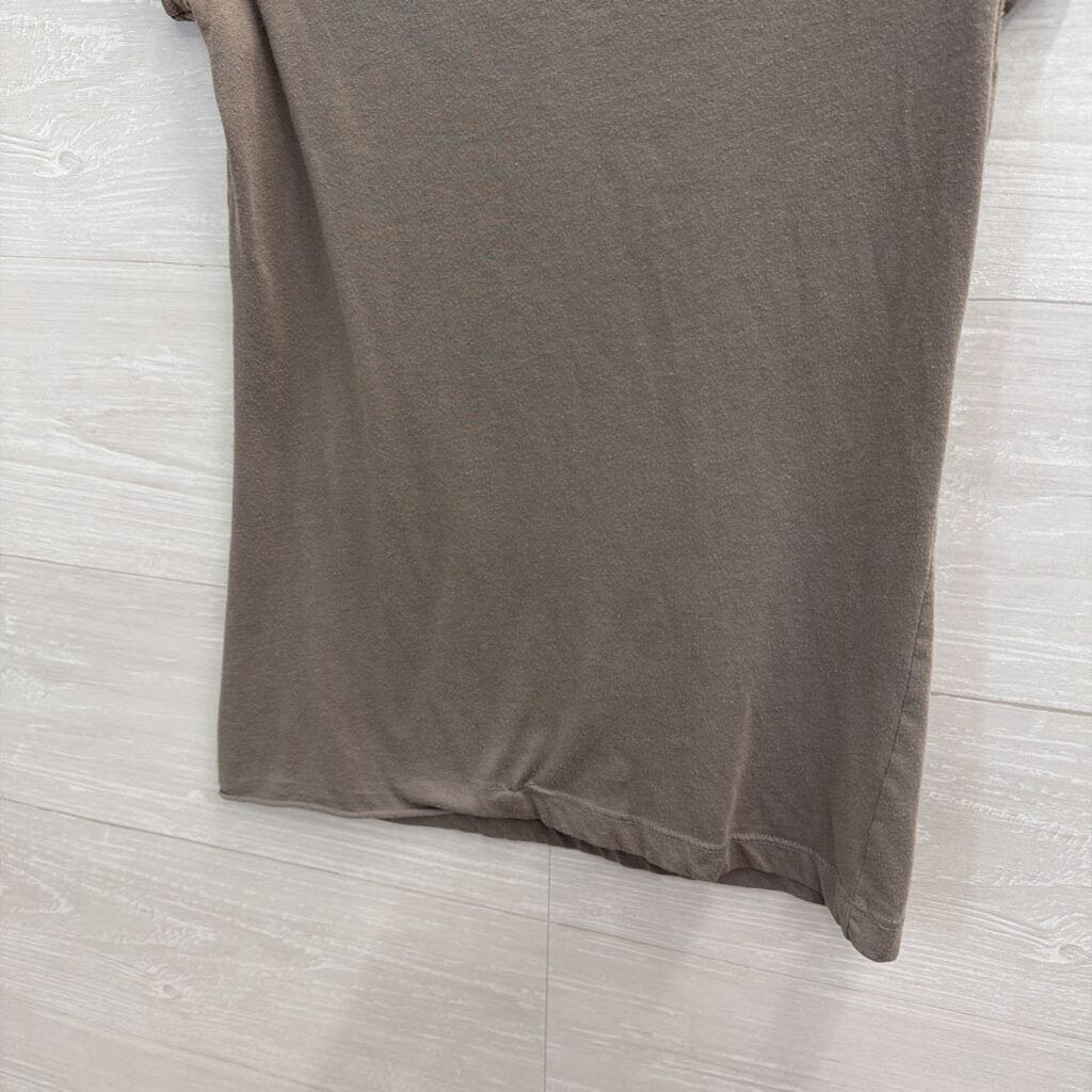 Grey/ Yellow Pokemon Short Sleeve Graphic Tee Medium