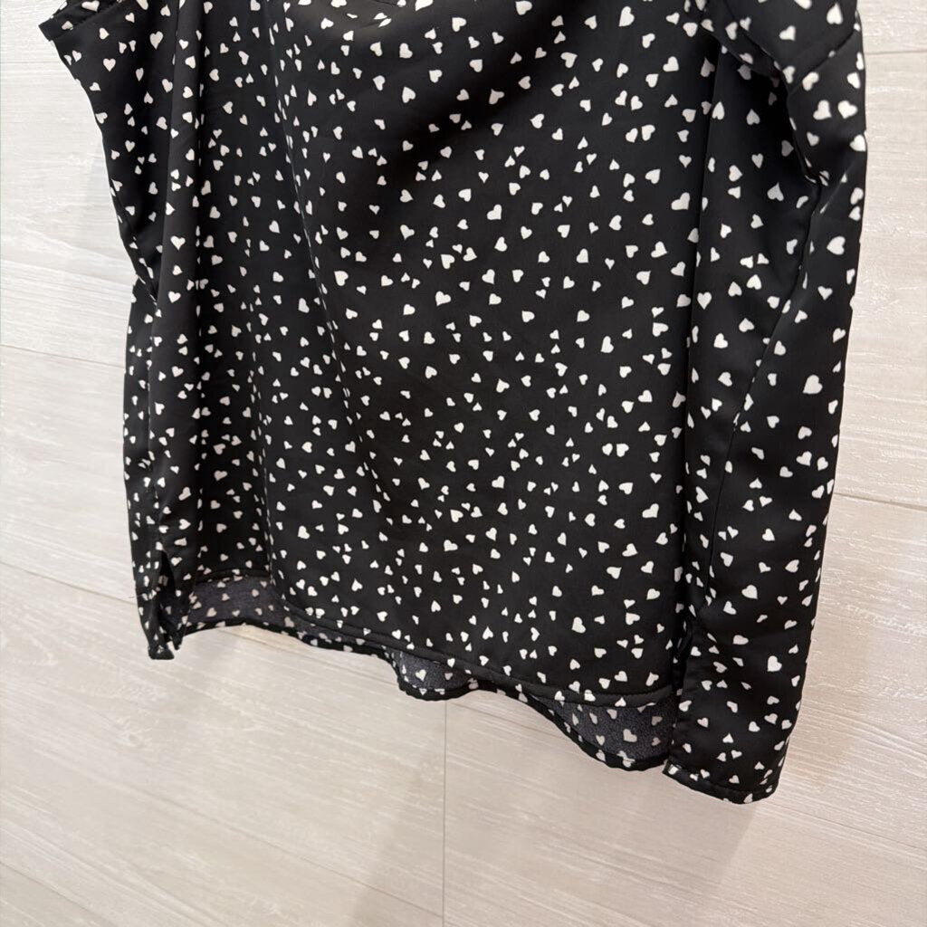 Black/ White Heart Print Silky Tank Top Medium