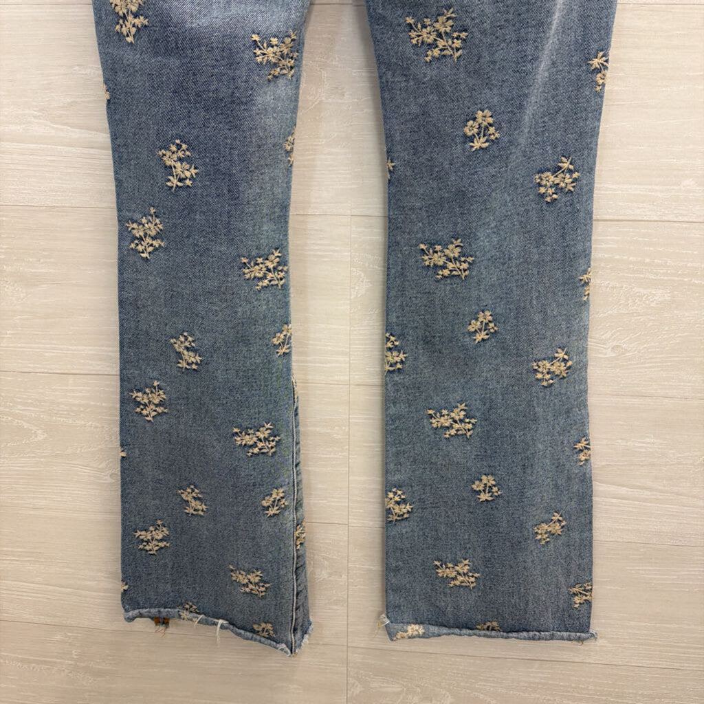 Driftwood Medium Wash Embroidered Detail Jeans 26