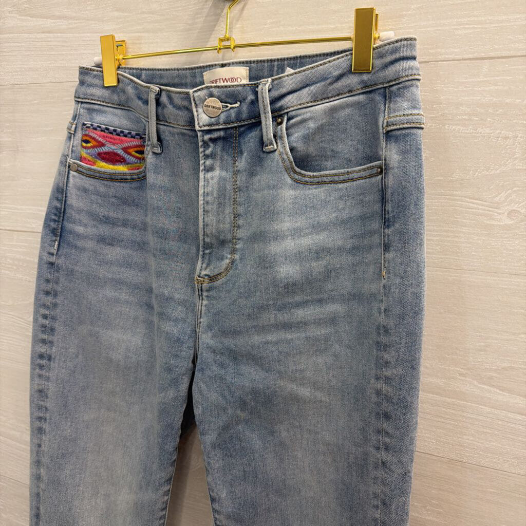 Driftwood Light Wash Embroidered Detail Jeans 26