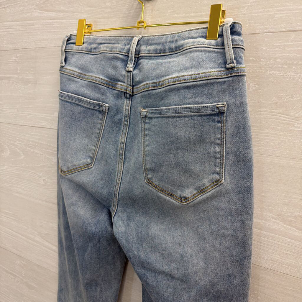 Driftwood Light Wash Embroidered Detail Jeans 26