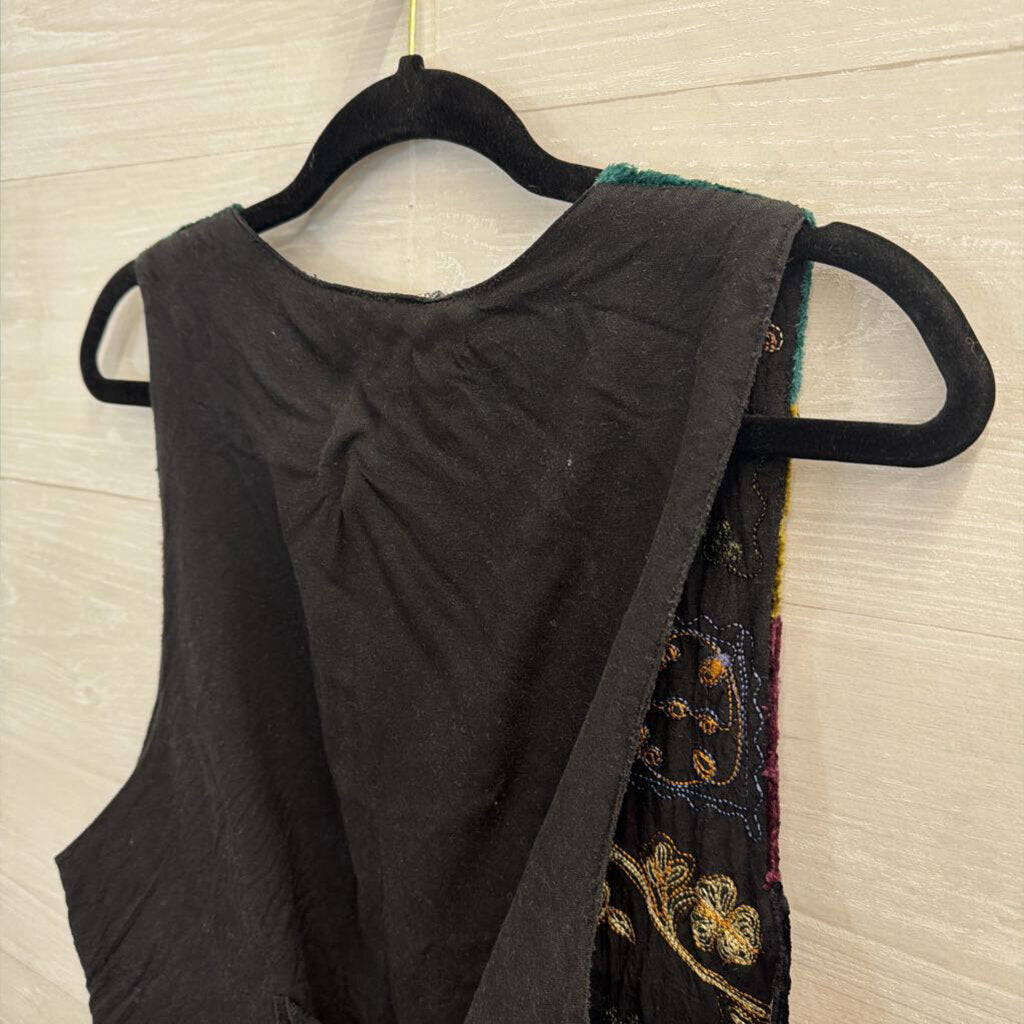 Vintage Speed Limit Black/ Multi Embroidered Vest Top Large