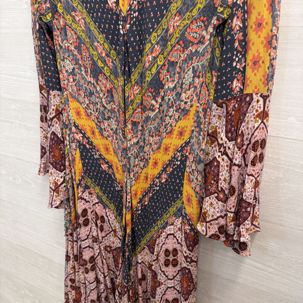 Umgee Grey/ Multi Print Long Bell Sleeve Open Front Duster Small