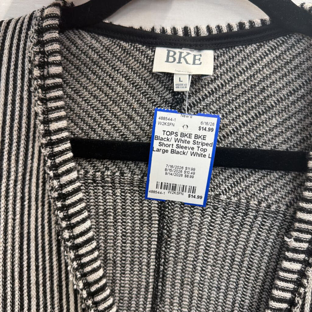 BKE Black/ White Striped Short Sleeve Top Large