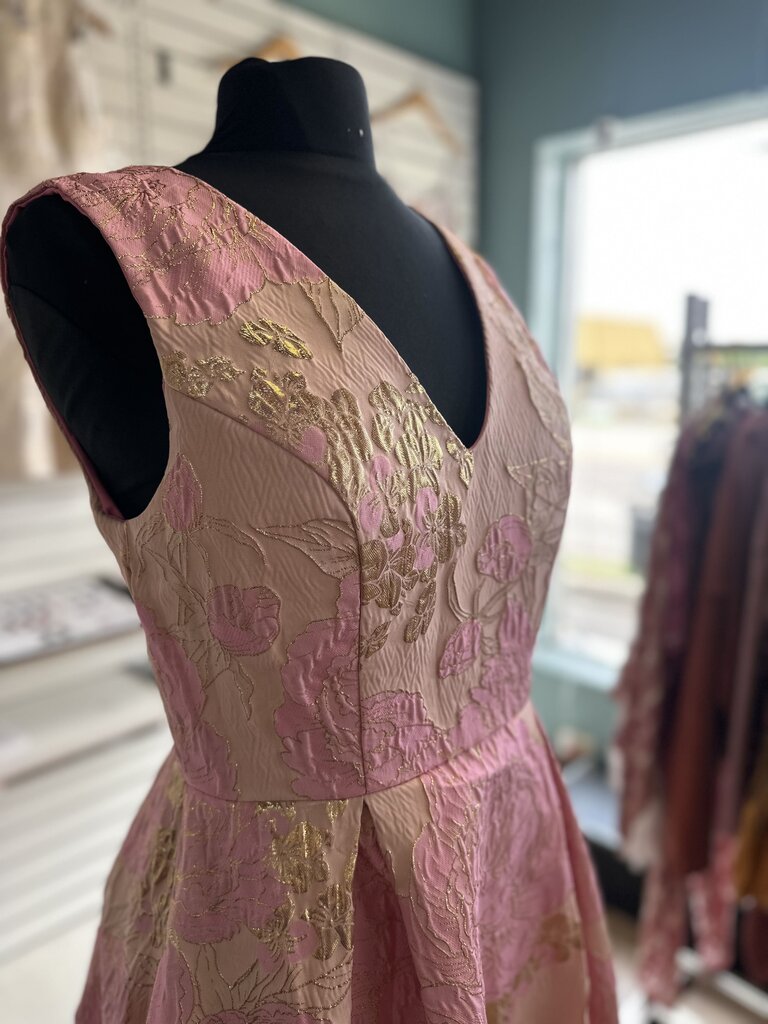 Pink Metallic Floral Print Sleeveless Long Formal Dress Medium