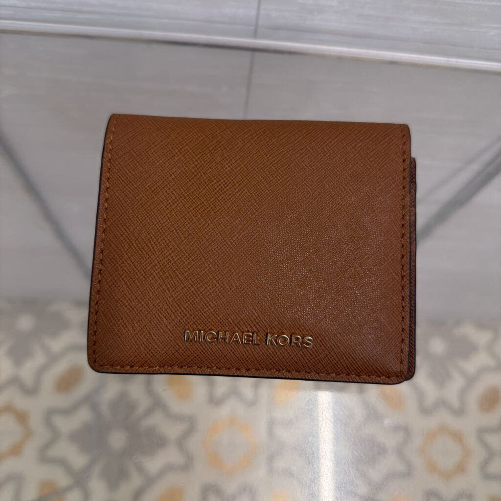 Michael Kors Brown Saffiano Leather Jet Set Travel Wallet