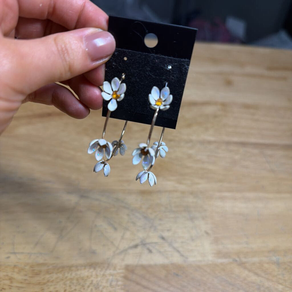 Gold/ White Floral Hoop Earrings