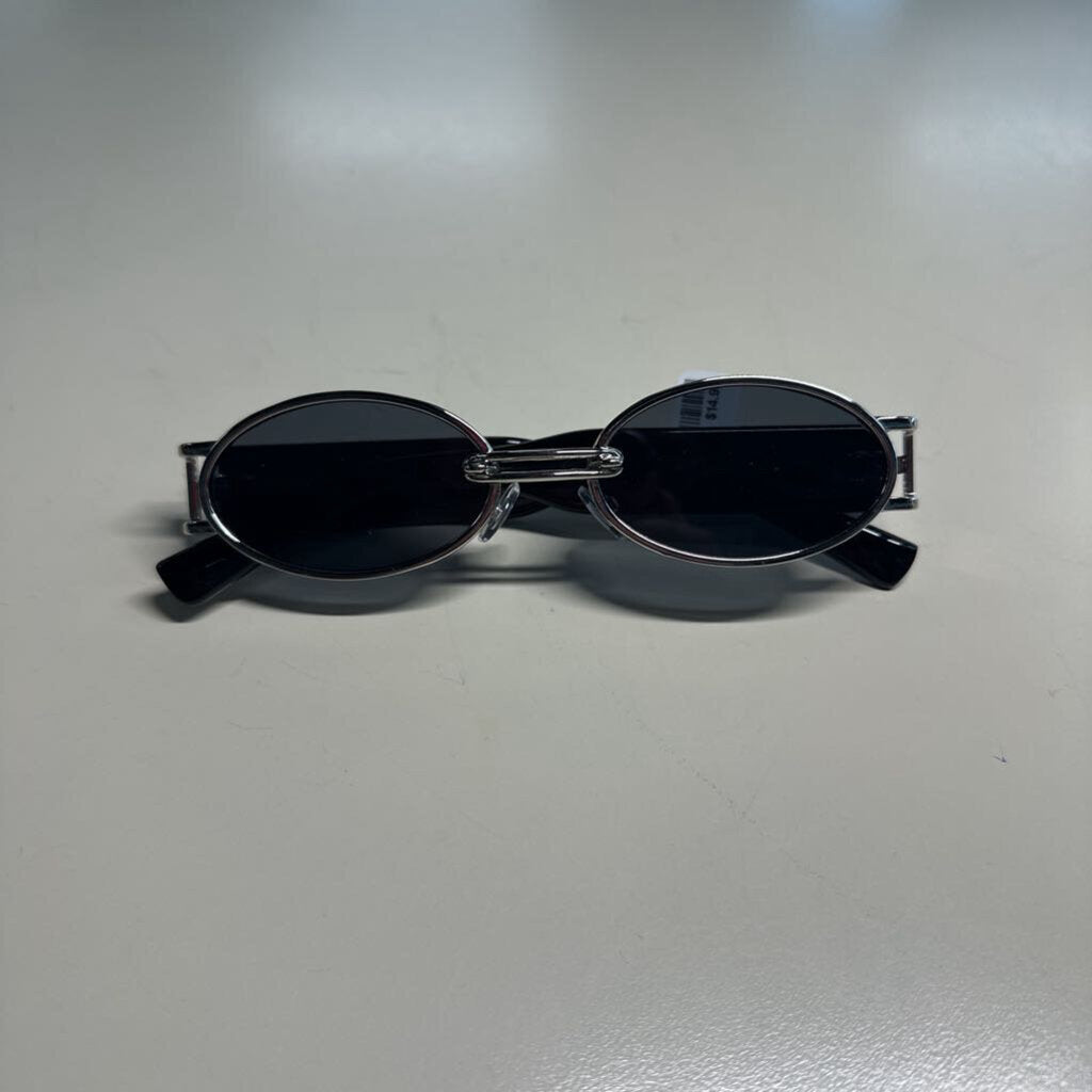 Silver/Black Oval Sunglasses
