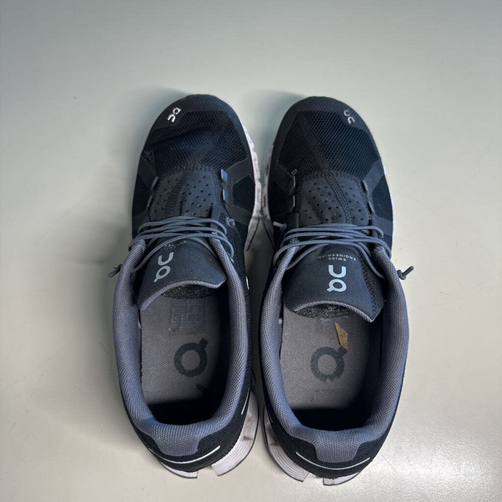 On Cloud Black Running Shoes 9.5