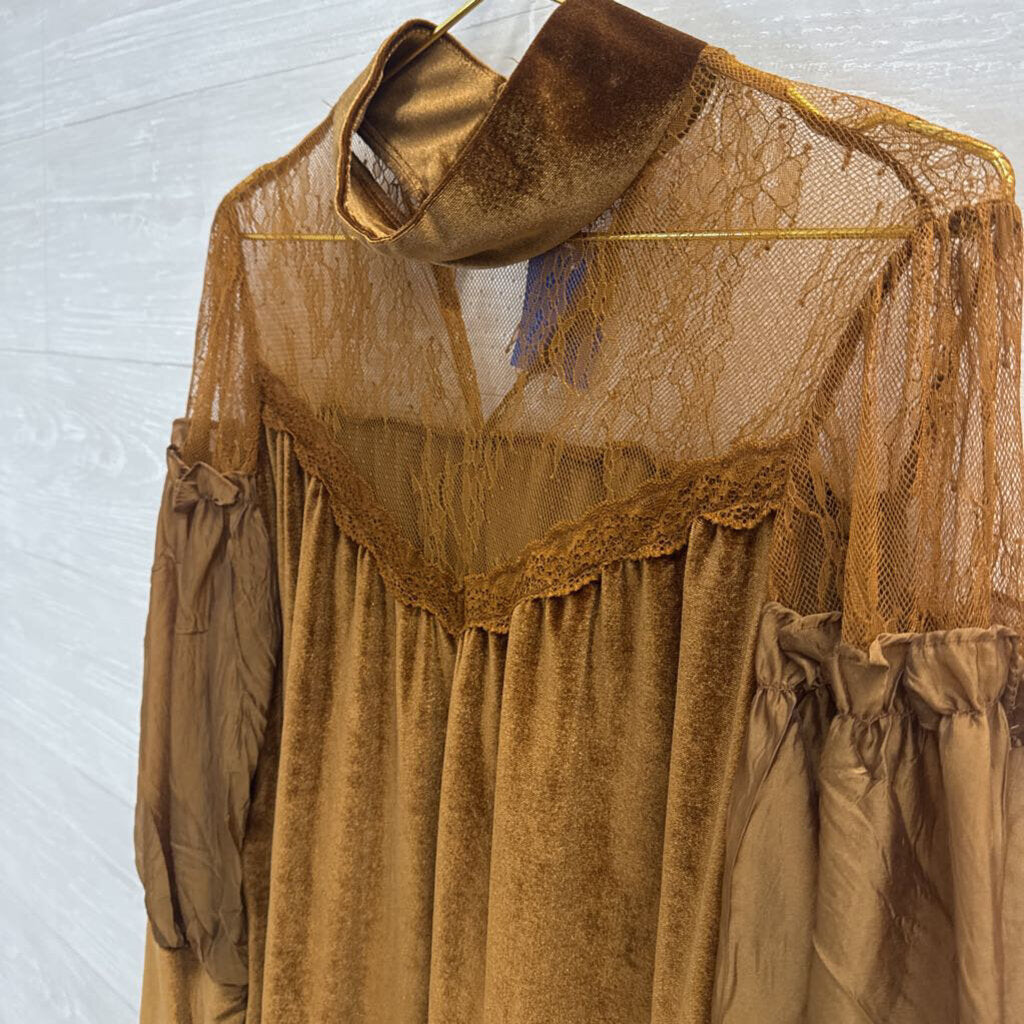 Gold High Neck Velvet Top With Lace Detail Large
