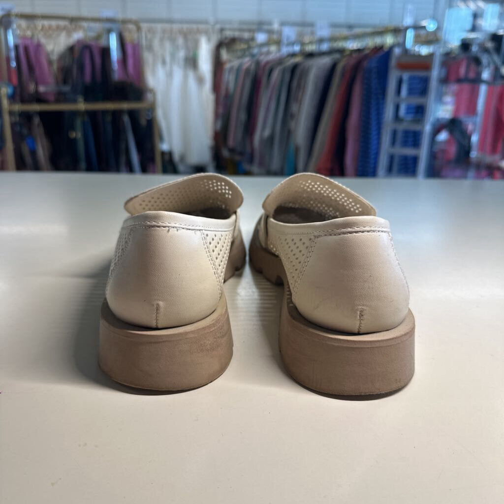 Dolce Vita Perforated Loafers 8.5