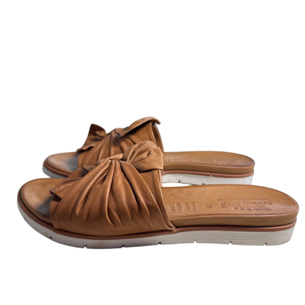Spring Step Leather Slip On Sandals 39