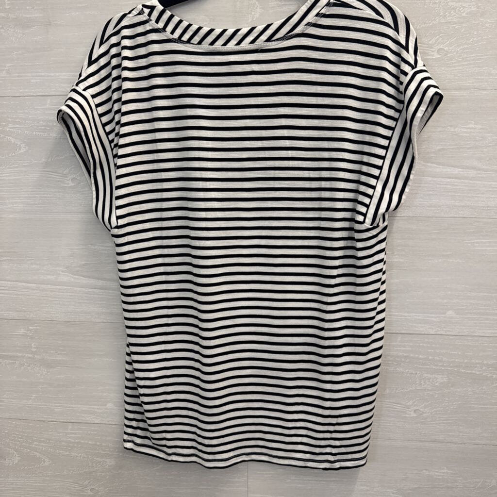 White House Black Market Striped V-Neck T-Shirt Medium