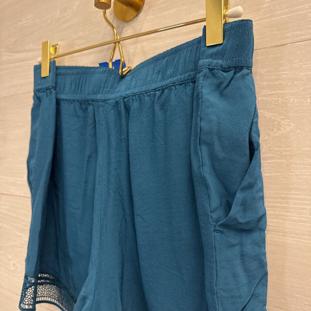 Loft Teal Pull On Shorts With Lace Hem Small