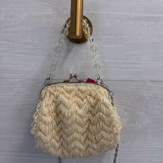 Cream Beaded Small Kiss Lock Purse