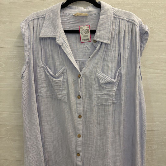 By Together Blue Textured Sleeveless Button Front Top Large