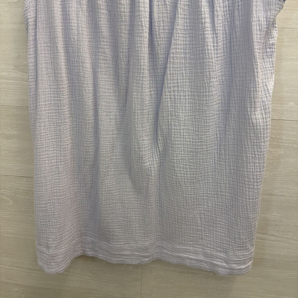 By Together Blue Textured Sleeveless Button Front Top Large