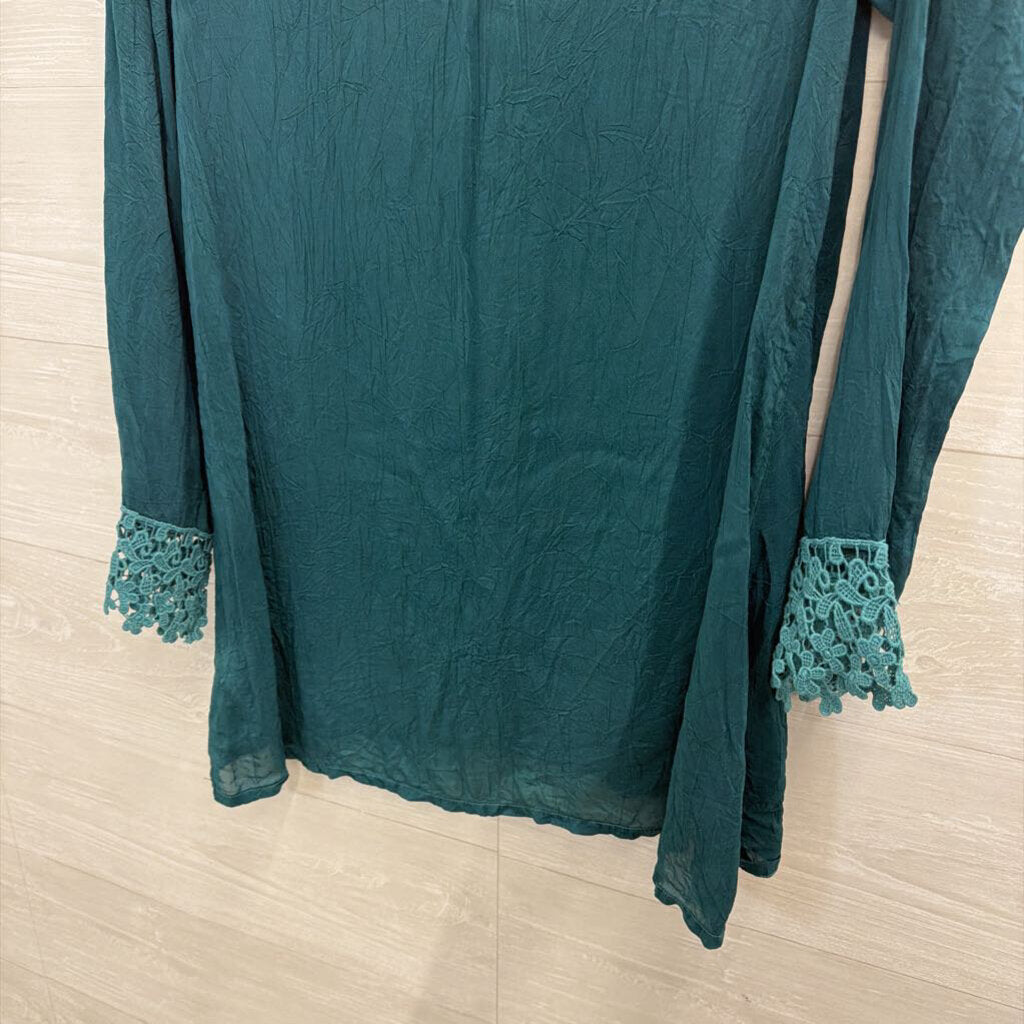 Johnny Was Green Embroidered Long Sleeve V Neck Top Small