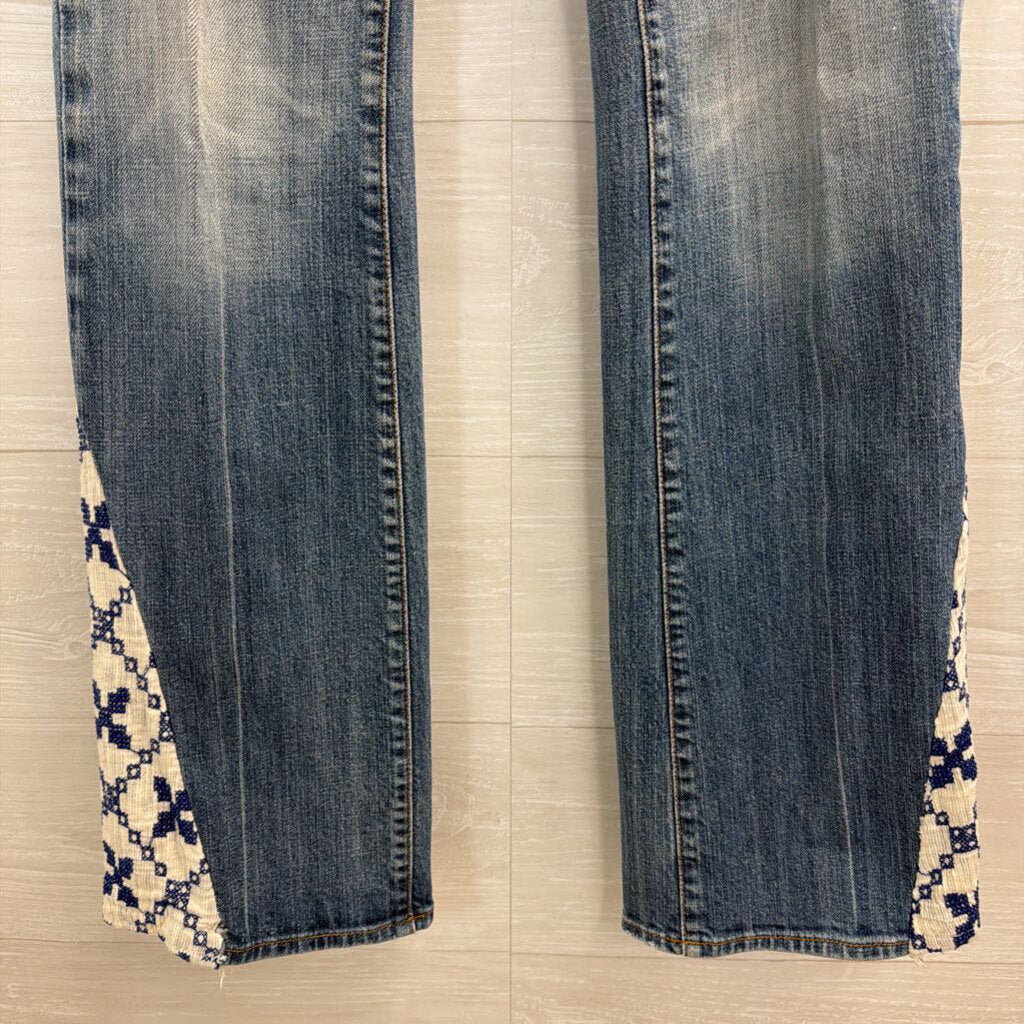 7 For All Mankind Light Wash Embroidered Flare Leg Jeans 27