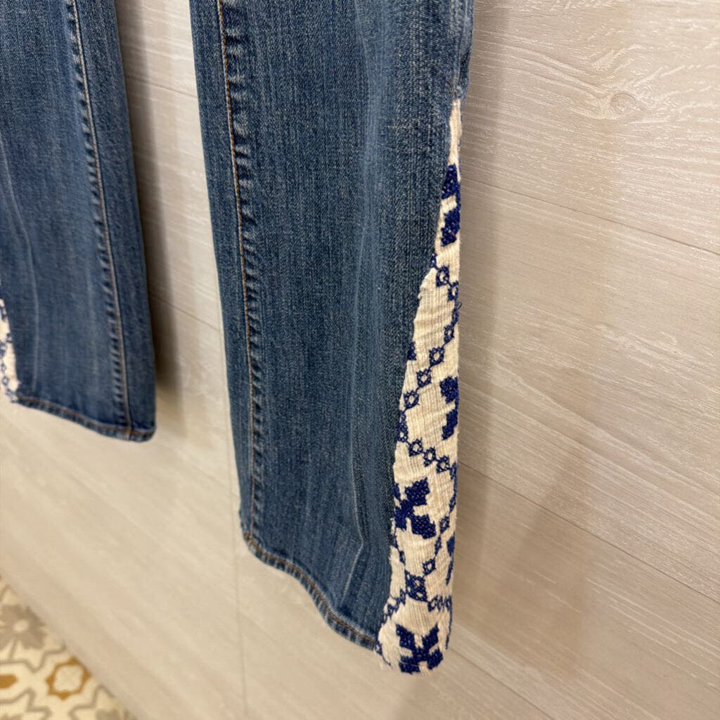 7 For All Mankind Light Wash Embroidered Flare Leg Jeans 27