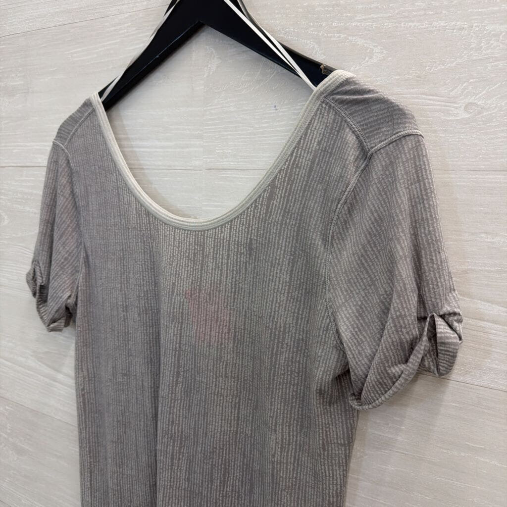 Lululemon Grey Print Short Sleeve Top Small