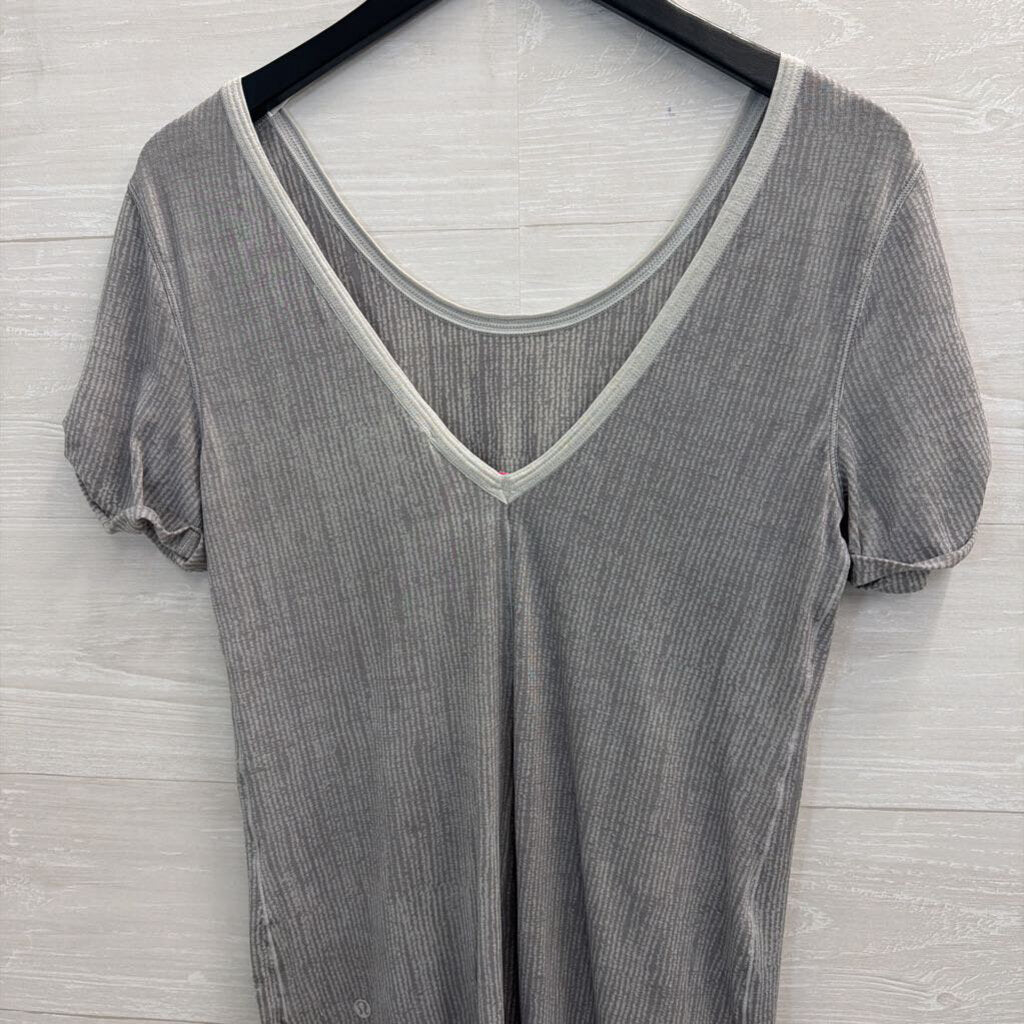 Lululemon Grey Print Short Sleeve Top Small