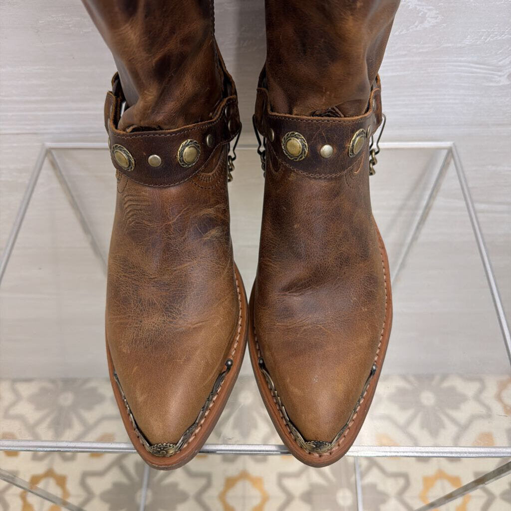 Abilene Distressed Harness Round Toe Western Boots 7