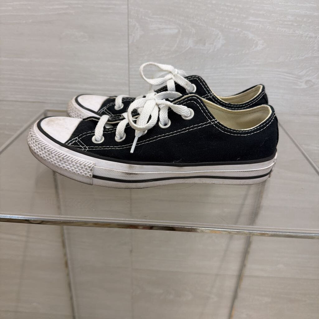 Converse Black/ White All Star Low Sneakers 5.5