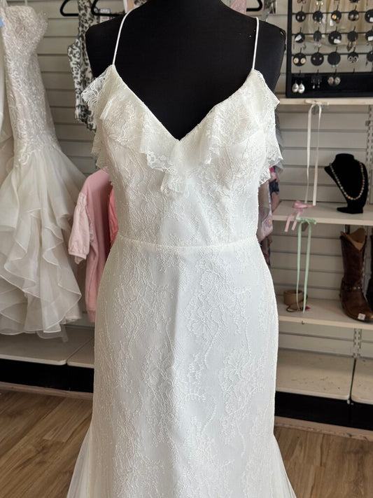 Ti Adora Ivory Lace Bridal Gown 12