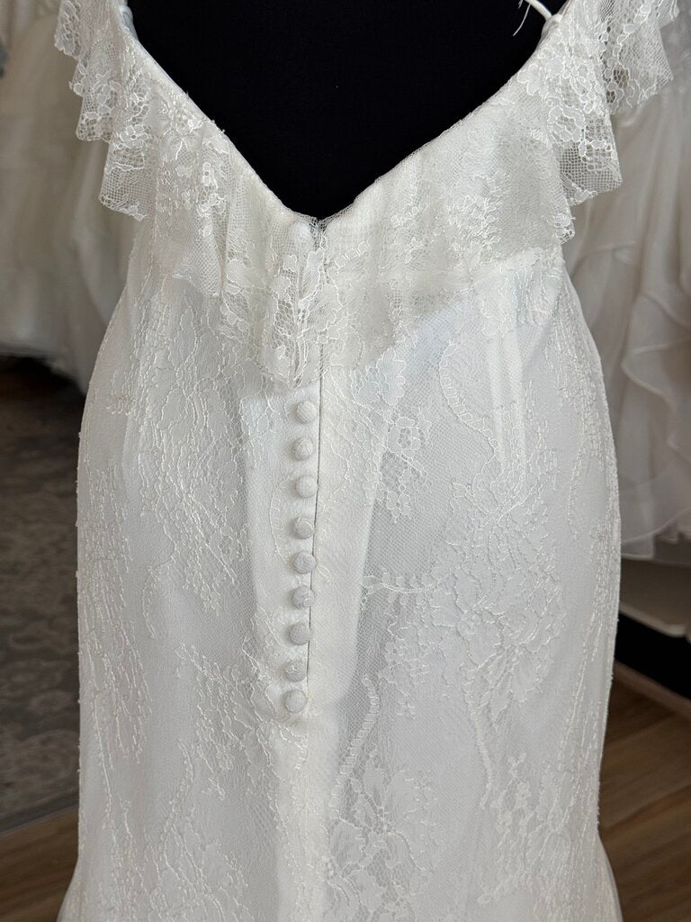 Ti Adora Ivory Lace Bridal Gown 12