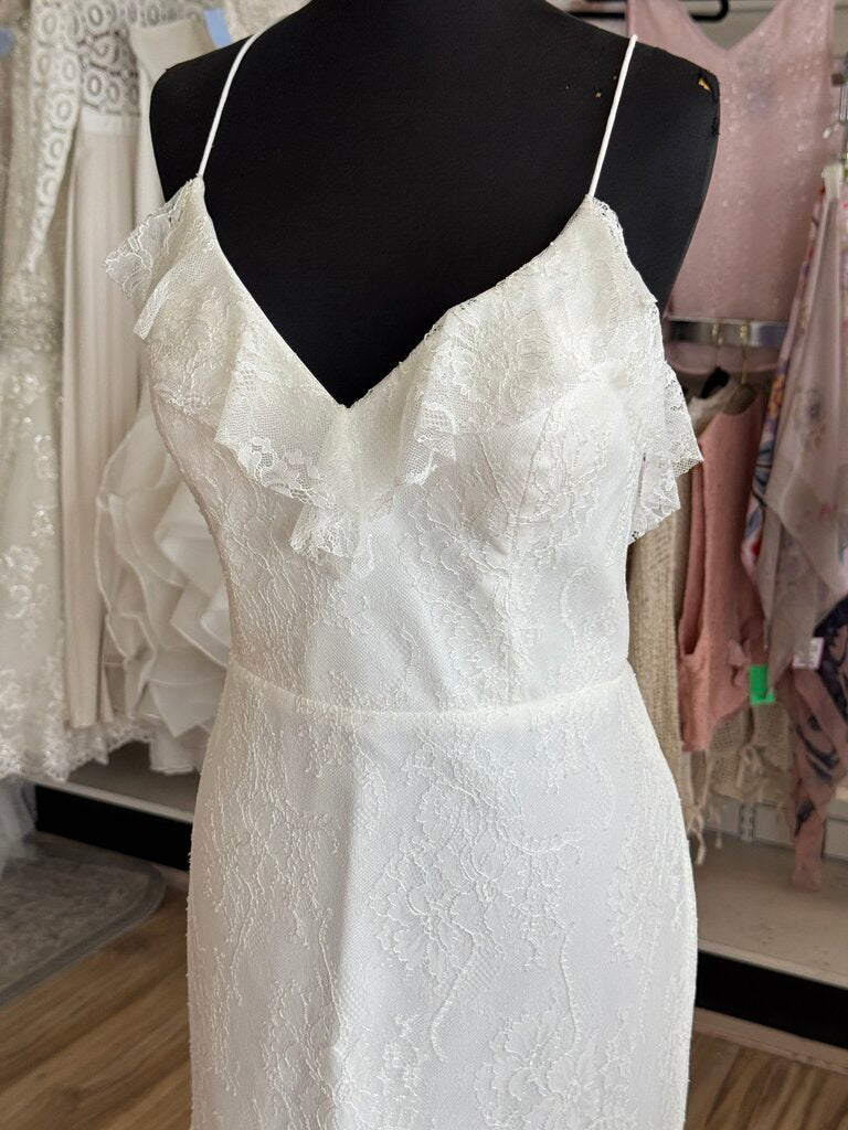 Ti Adora Ivory Lace Bridal Gown 12